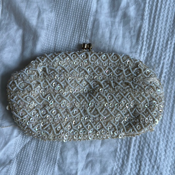 Vintage white beaded purse - Picture 1 of 9